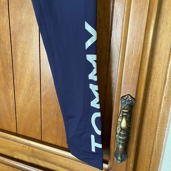 ✨HP✨ LADIES “TOMMY HILFIGER” SPORT RED, WHITE & BLUE LEGGINGS…SIZE PETITE/SMALL - Picture 2 of 5